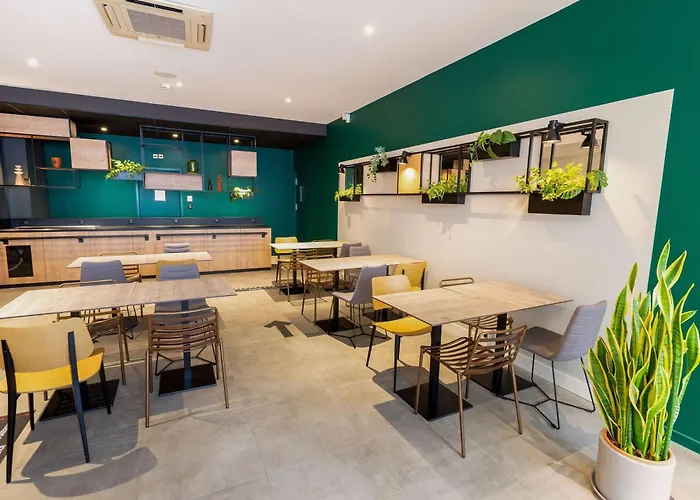 Ibis Pau Centre