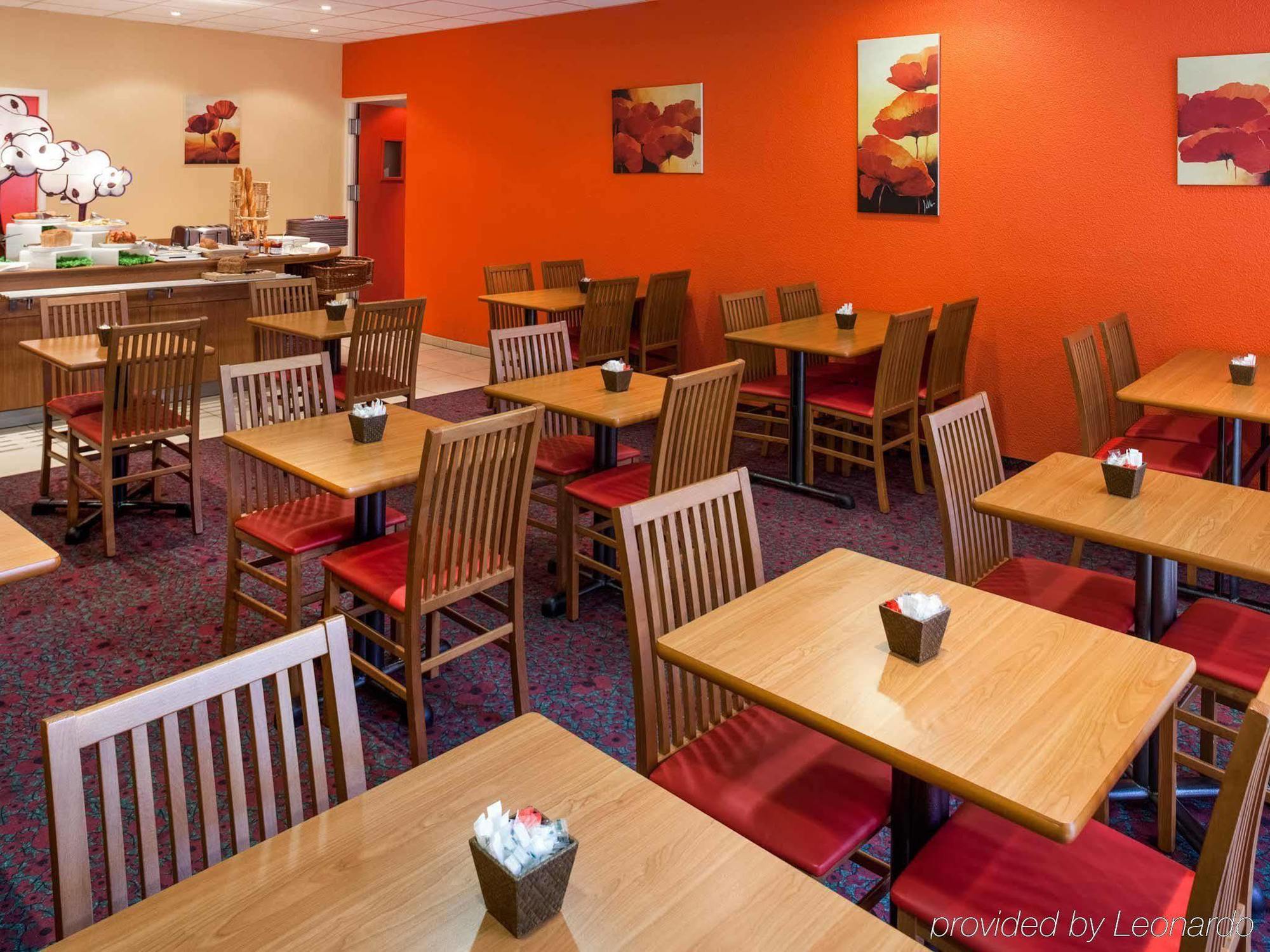 Ibis Centre Hotel 3*